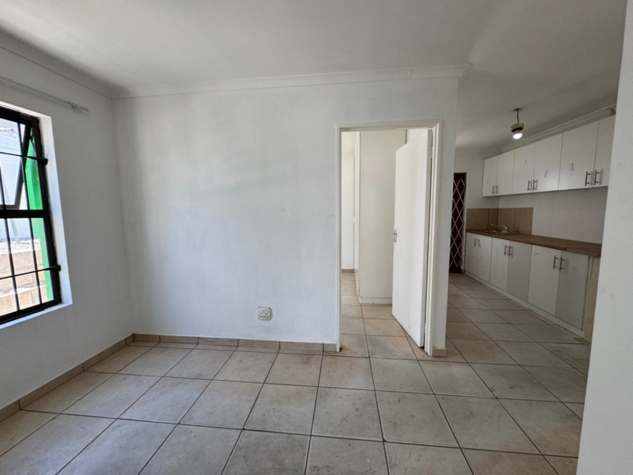 6 Bedroom Property for Sale in Hindle Park Western Cape